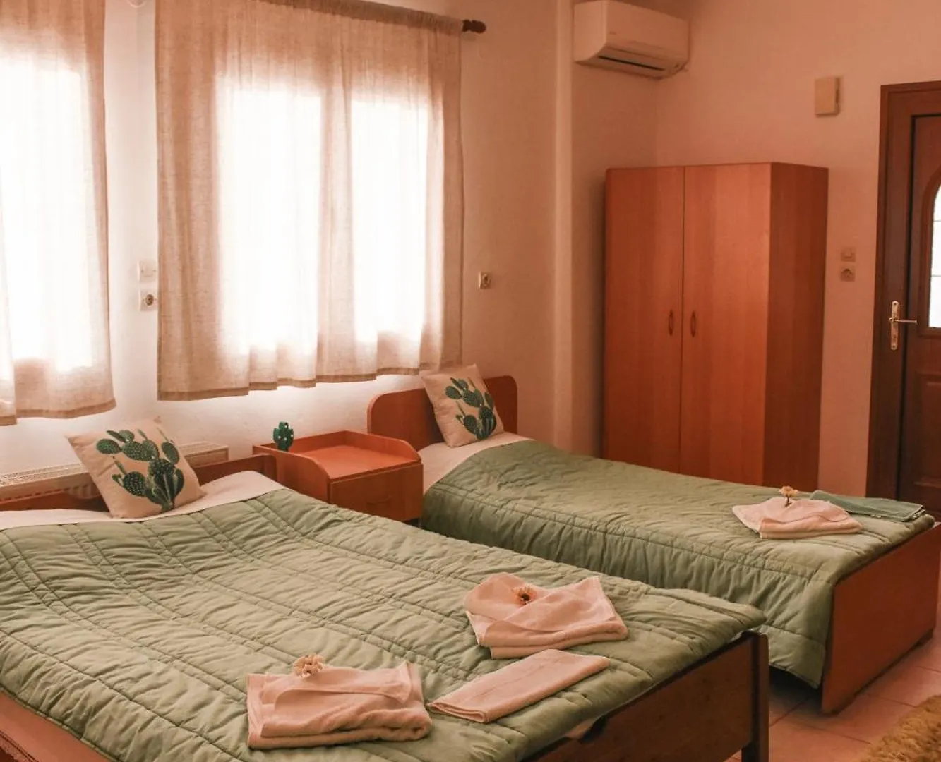 Διαμέρισμα Cactus Rooms Στρατώνι